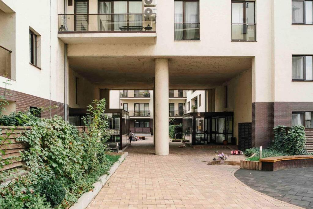 Vivando - Beautiful Studio B + Parking Bukarest Exterior foto